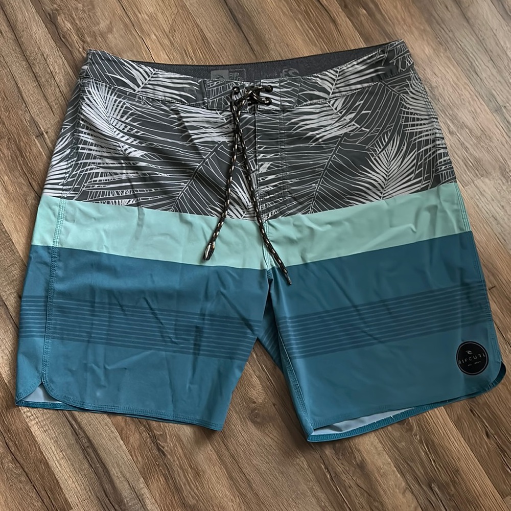 Men’s Rip Curl Board shorts